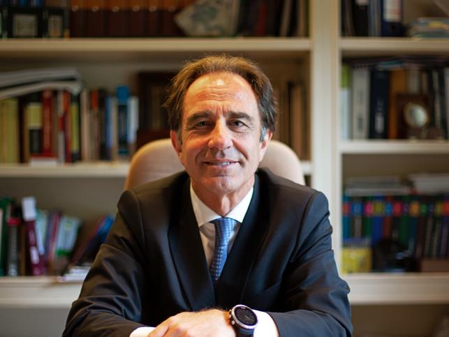 Luis Zarraluqui Navarro Luis Zarraluqui Navarro