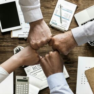 JORNADA DE EXTRANJERIA: NUEVOS ARRAIGOS Y LA POLEMICA DISPOSICIÓN TRANSITORIA QUINTA.