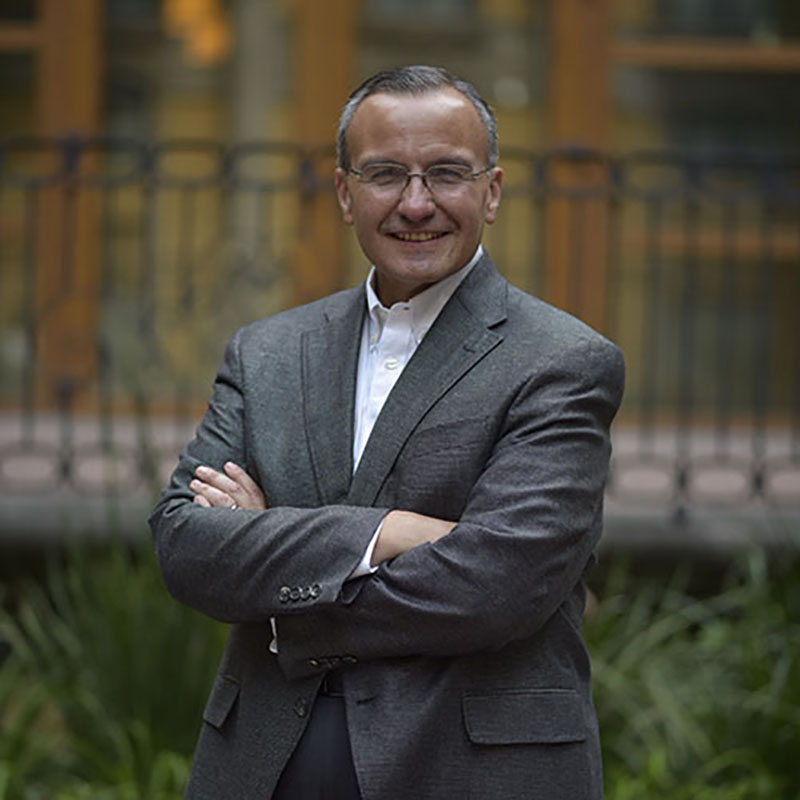 Mtro. José Roble Flores Fernández